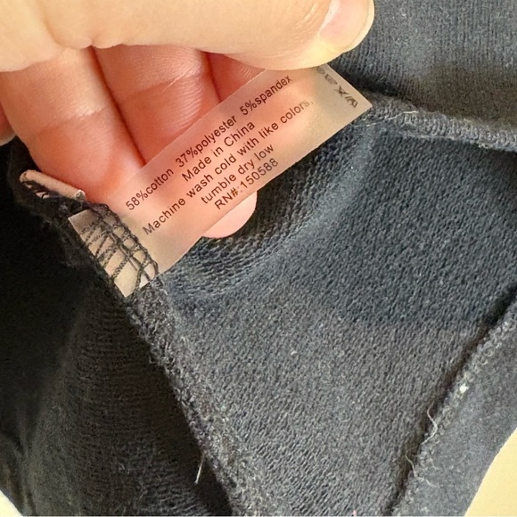 Sundays Black Ruffled Flutter Sleeve Blouse Size Large - Picture 6 of 7